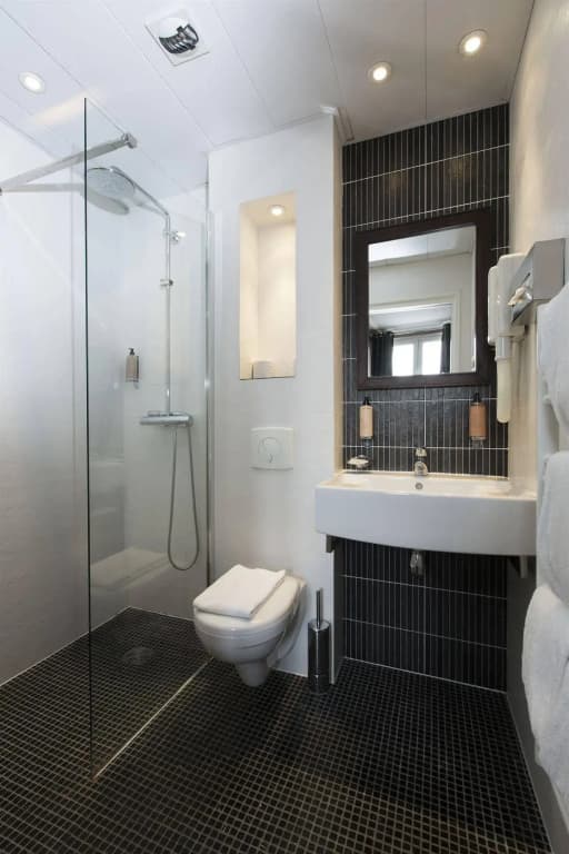 Hotel Brittany - photo 32