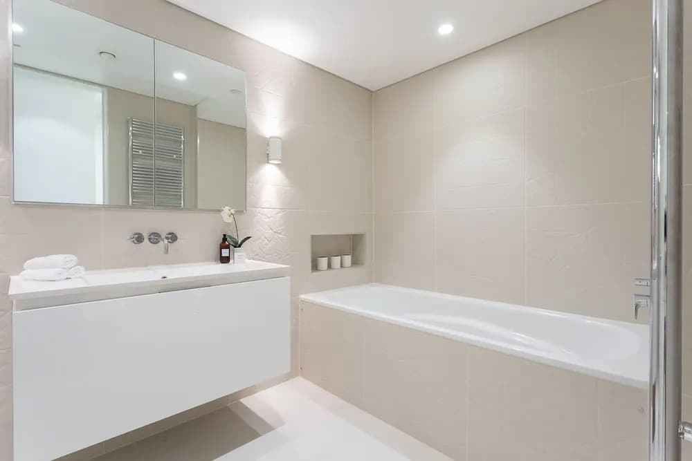 Urban Chic - Chiltern and Baker - photo 6