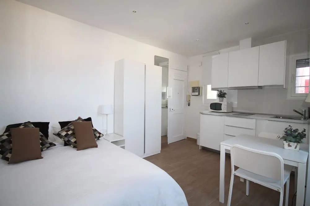 Genial Ático con Terraza Privada - photo 4