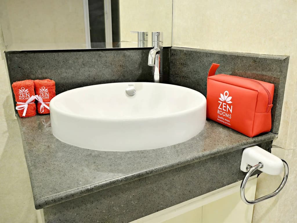 ZEN Rooms Sudirman Blora - photo 8