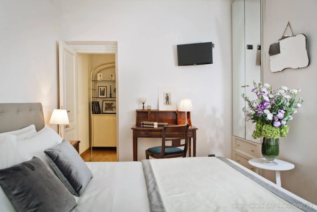 Garibaldi Suites Piazza Di Spagna - photo 5