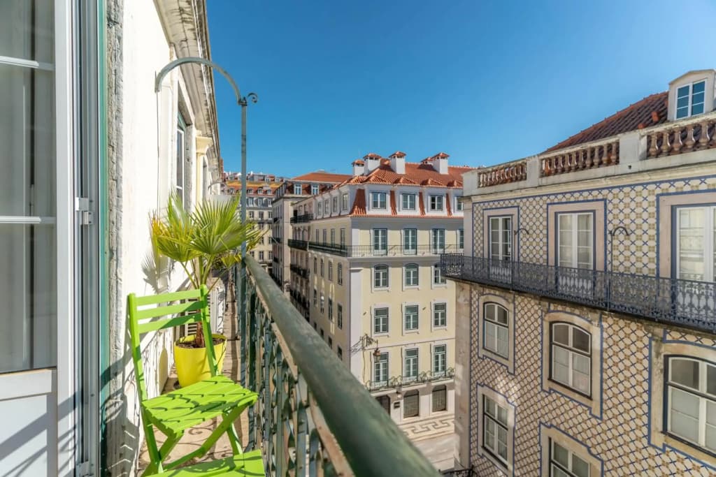 LV Premier Baixa PR2 Elevator City View Balcony - photo 1