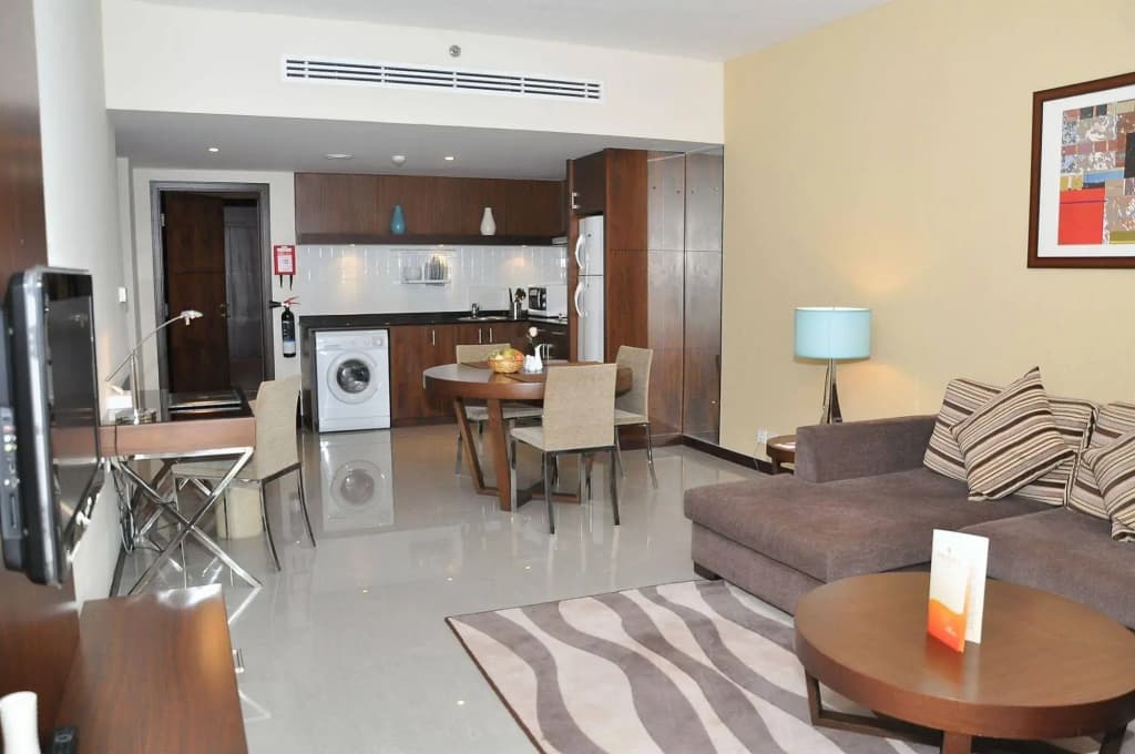Phoenix Plaza Hotel Apartments - photo 5