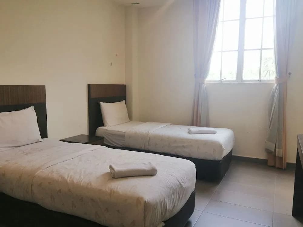 OYO 89948 Hotel Masai Utama - photo 6