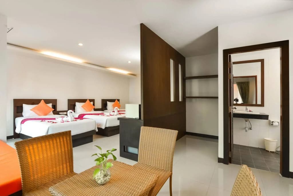 Zephyr Grand Hotel - photo 4