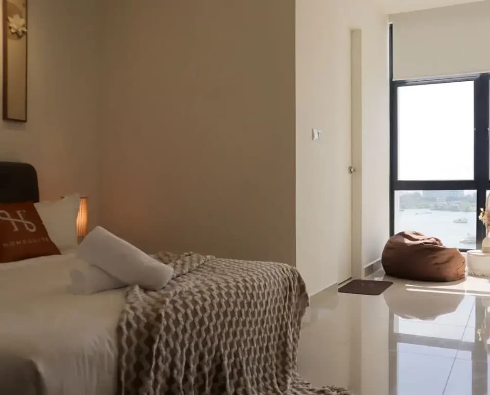 Homesuite' Home at The Shore KK - photo 40