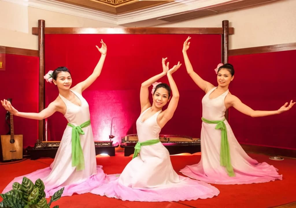 Hotel Majestic Saigon - photo 23