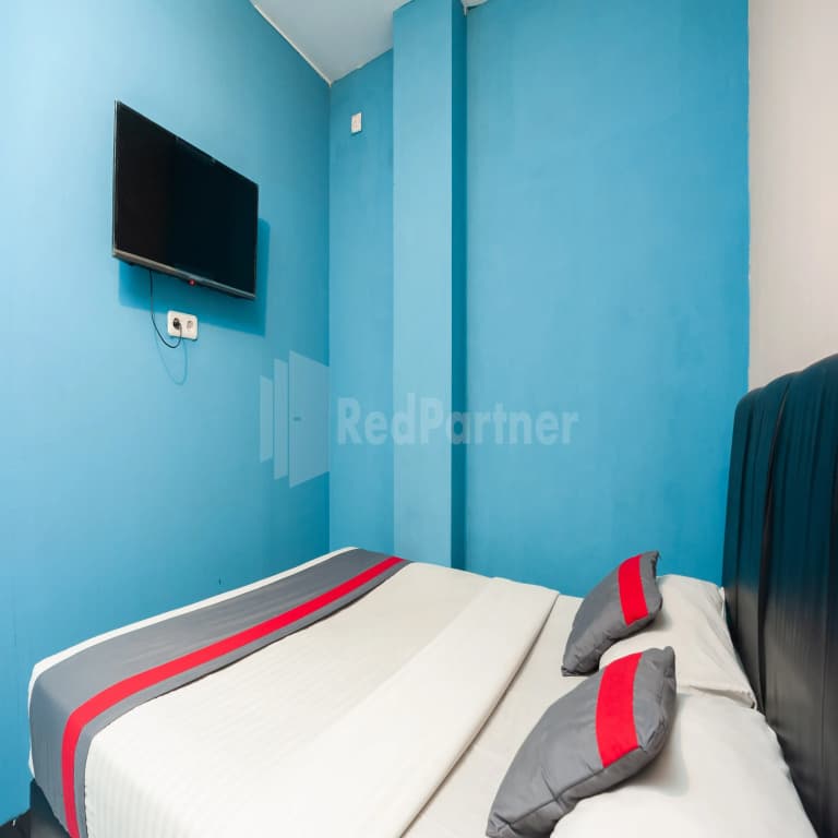J&B Rooms Pramuka Jakarta Mitra RedDoorz - photo 4