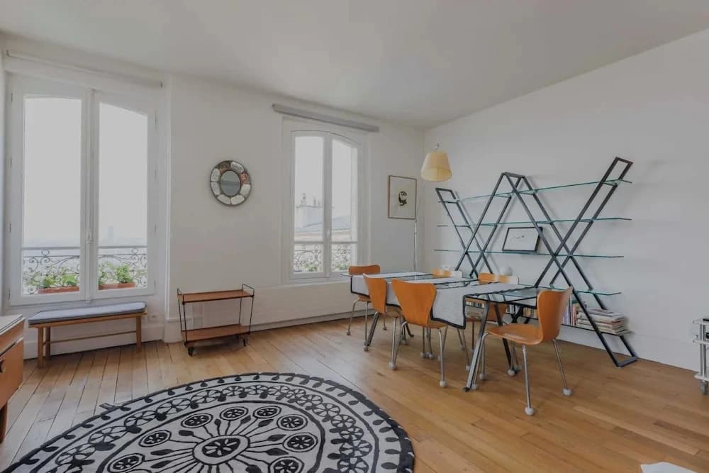 Magnificent Apartment- 2br/4p- Near Sacre-coeur - photo 10