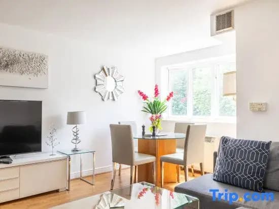 2-BR London Oasis in Woolwich - photo 1
