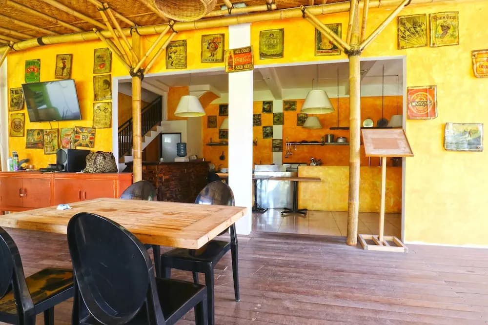 Sunny House Jimbaran - photo 17