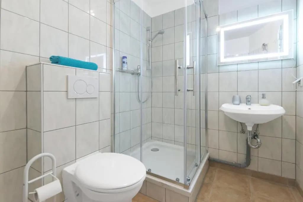 Big Central City Apartment - photo 8