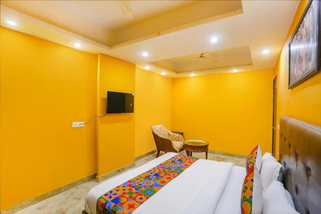 FabExpress Taj Home Stay - photo 5