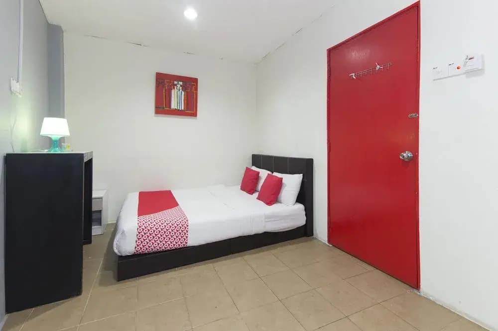 304 Zero Hour Hotel - photo 6