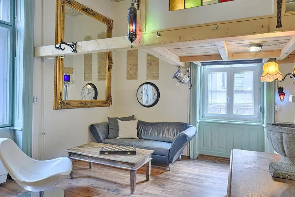 Lavender Circus Apartments - photo 1