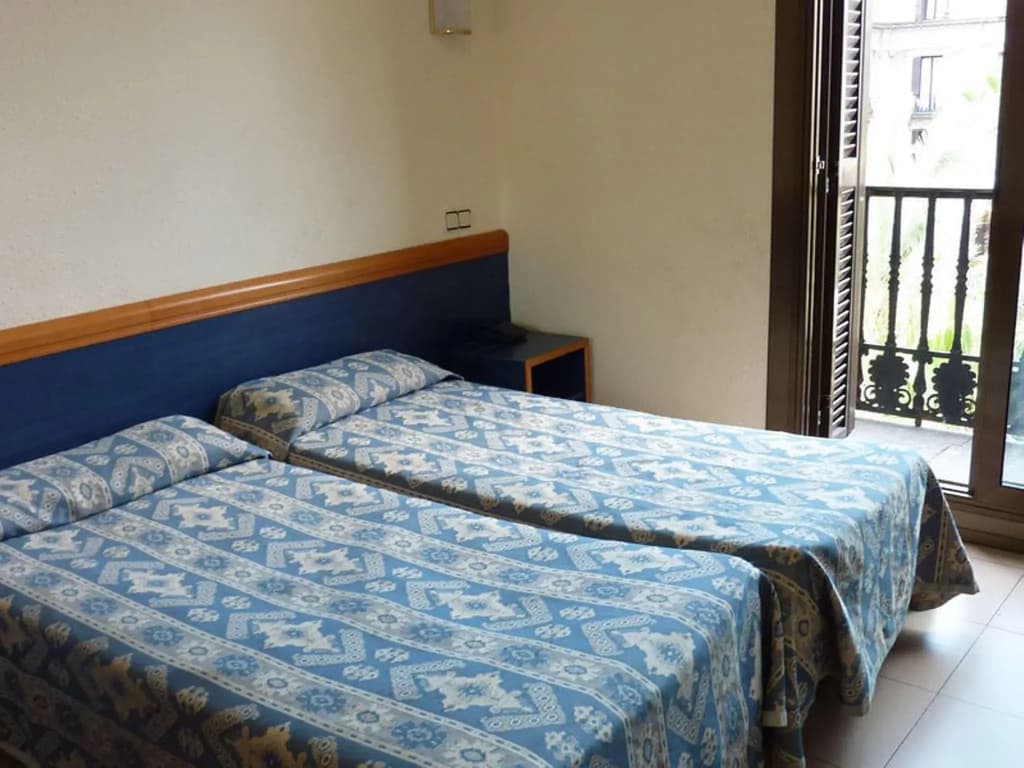 Hotel Roma Reial - photo 21