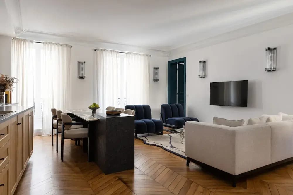Montaigne Luxury 2 Bedroom - photo 5