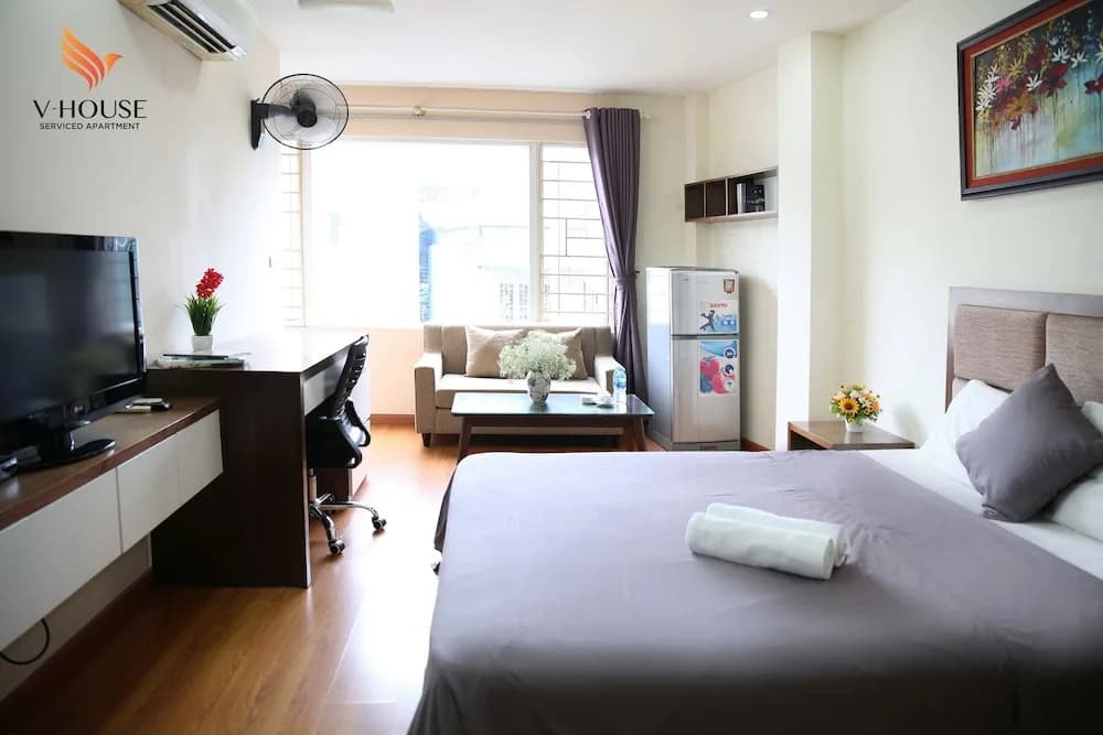 V House 1 Serviced Apartment - photo 1