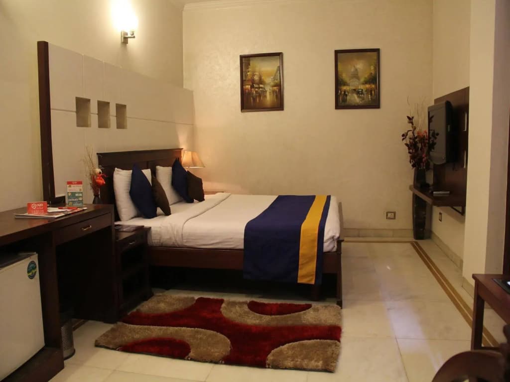 Hotel Comfort Zone Greater Kailash - photo 6