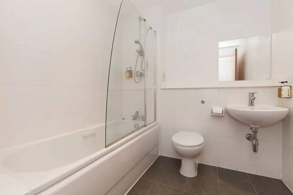 Stylish Garden View Apartment - photo 8