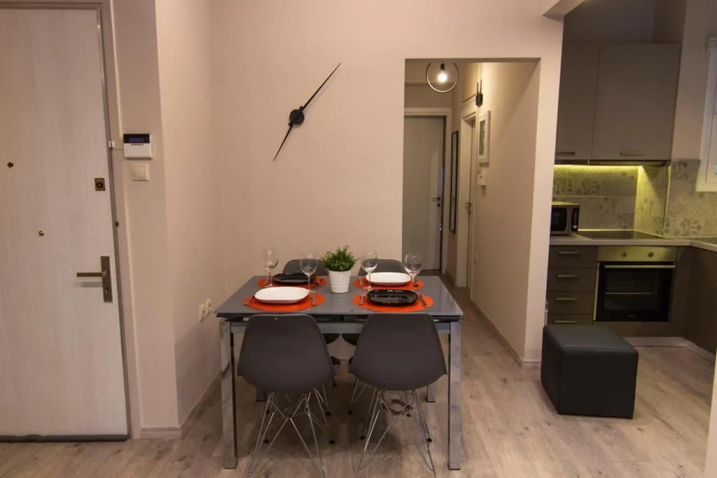 Luxury apartment 10’ from the center! - photo 12