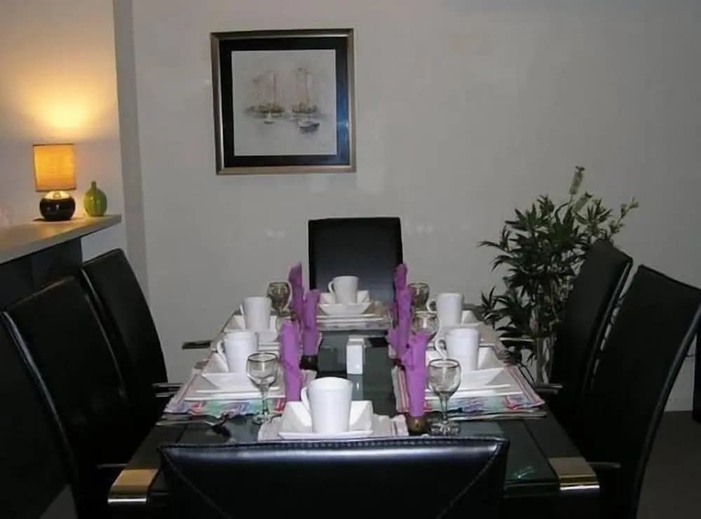 Insaa Serviced Apartments Dandenong - photo 15