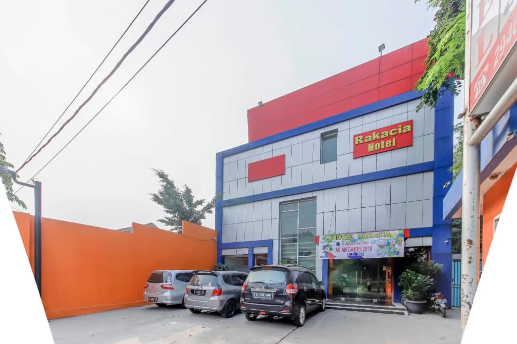 RedDoorz Plus @ Jalan Pemuda Jakarta - main photo