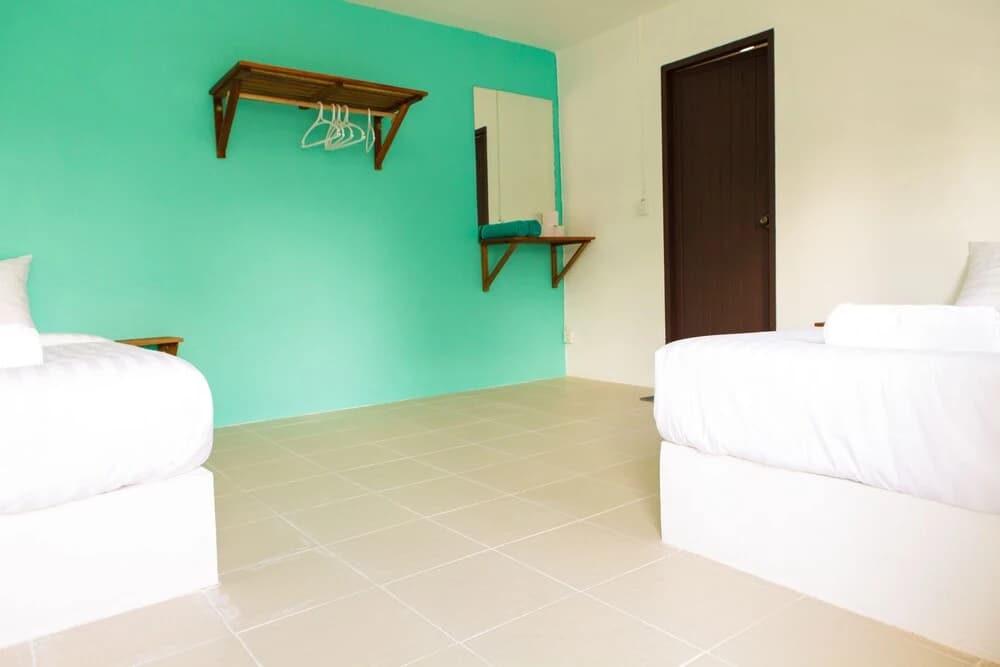Castaway Guesthouse Hostel and Bar - photo 4