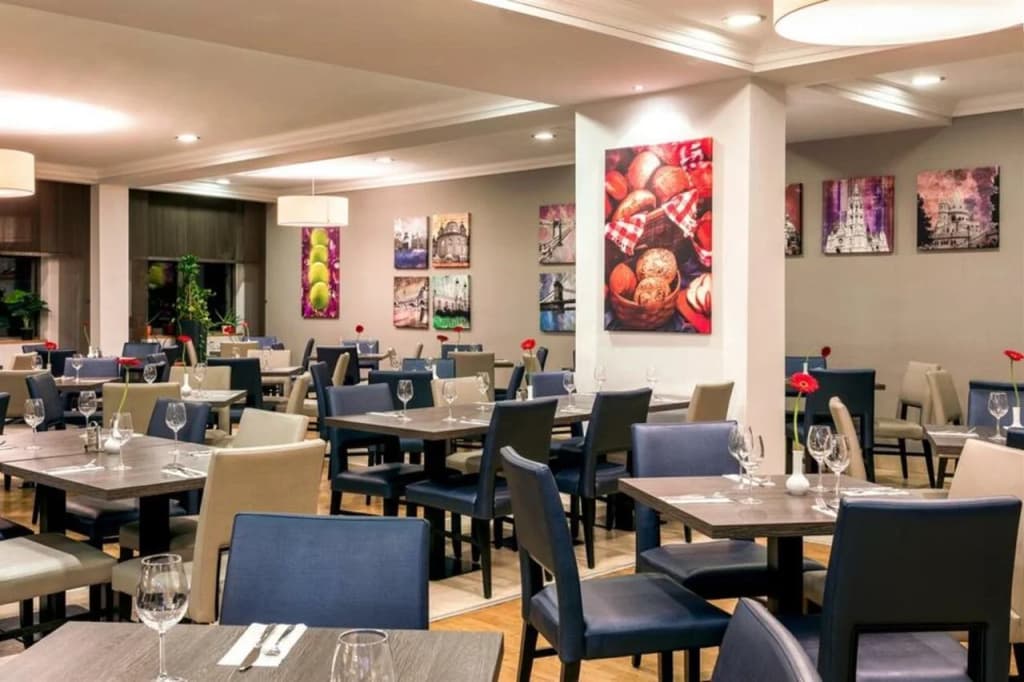 Leonardo Hotel Budapest - photo 27