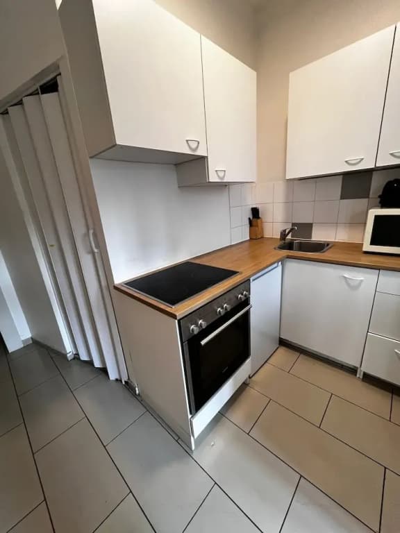 Pleasant 2BR Apt Near U6 Schöpfwerk - photo 16