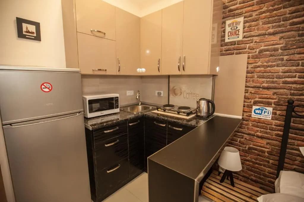 Anri's Apartments Studio - photo 12
