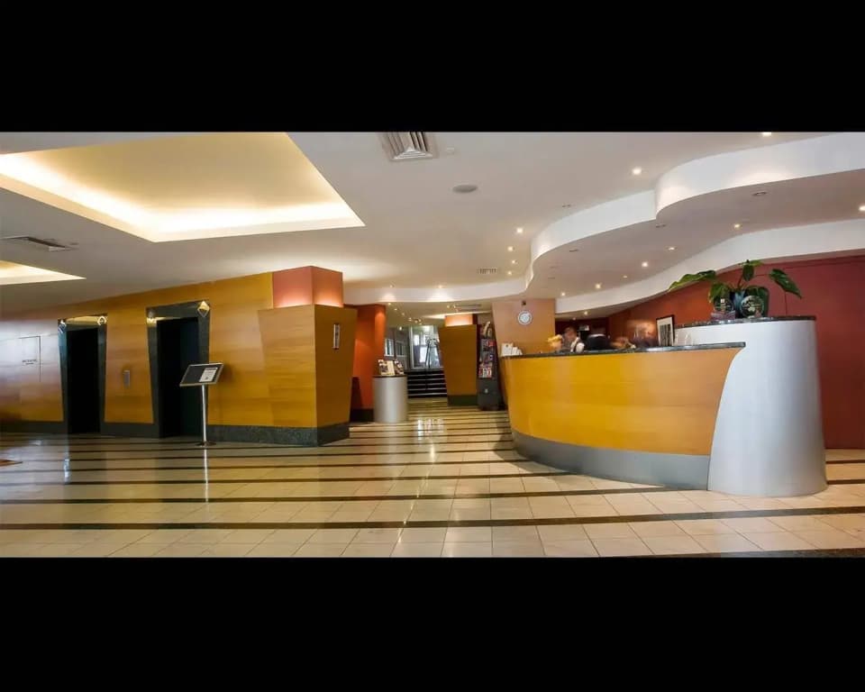 Clarion Suites Gateway - photo 2