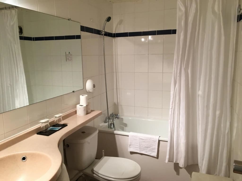 Eiffel Kensington Hotel - photo 22