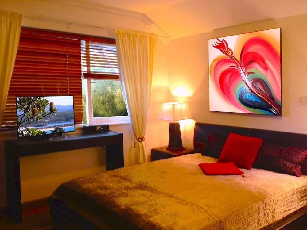 Castlepeak HomeStyle Accommodation - photo 5