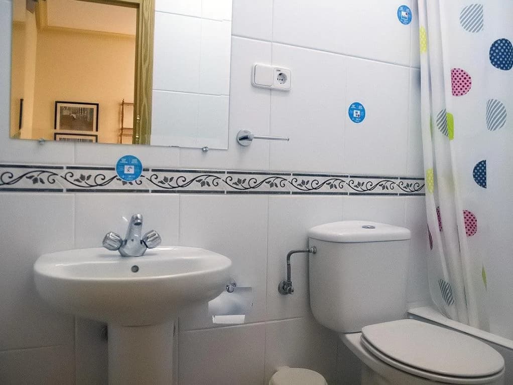 Hostal Adeco - photo 8
