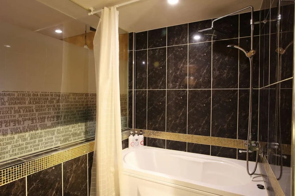 Baron de Paris Hotel - photo 9