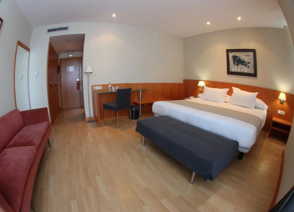 Hotel Silken Sant Gervasi - photo 35