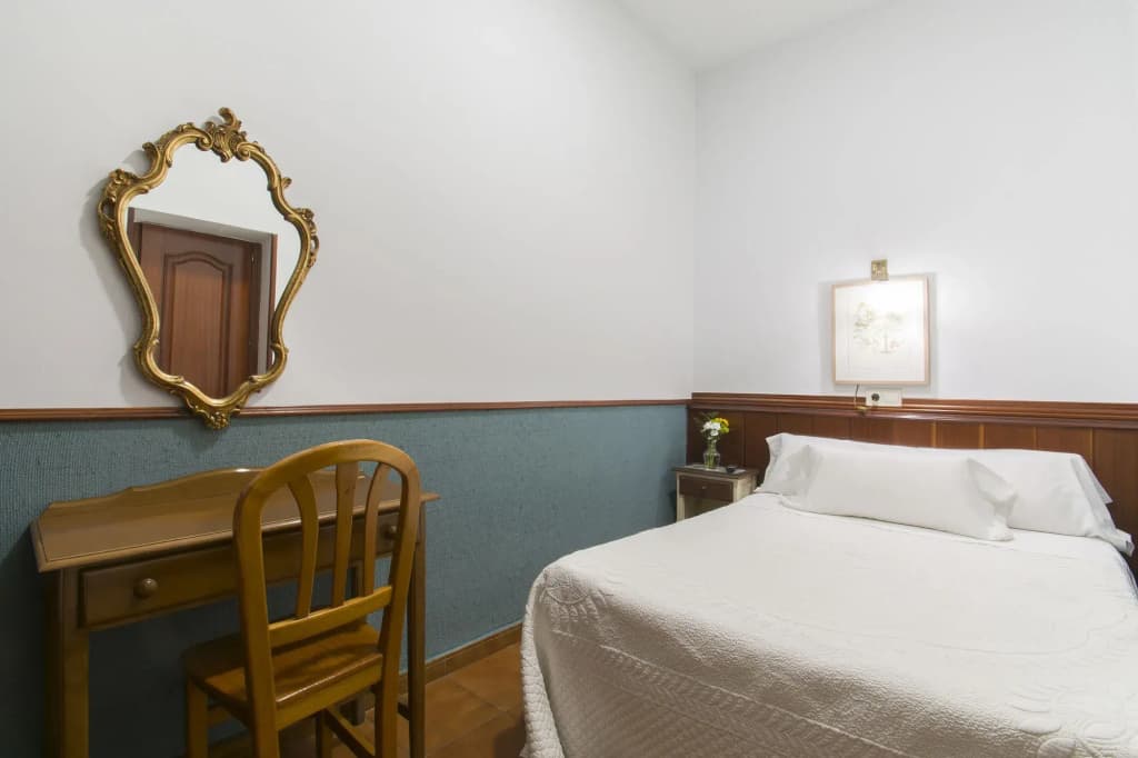 Hostal La Vera - photo 6
