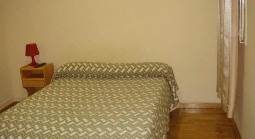 Hostal Muntaner - photo 5