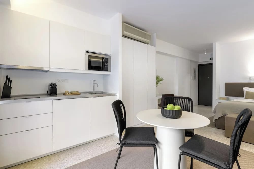 Momo Suites Acropolis by Aura Homes - photo 17