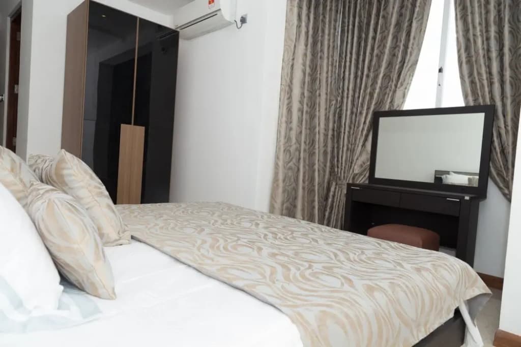 Crown Properties - photo 4