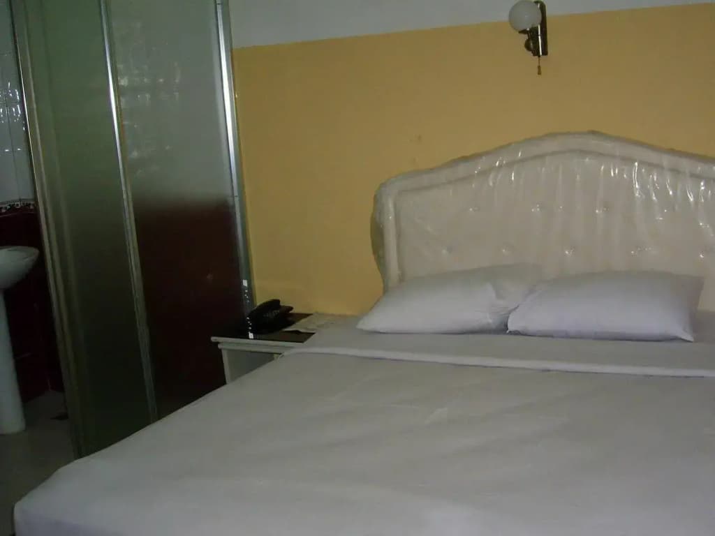 Pinangsia Hotel - photo 1