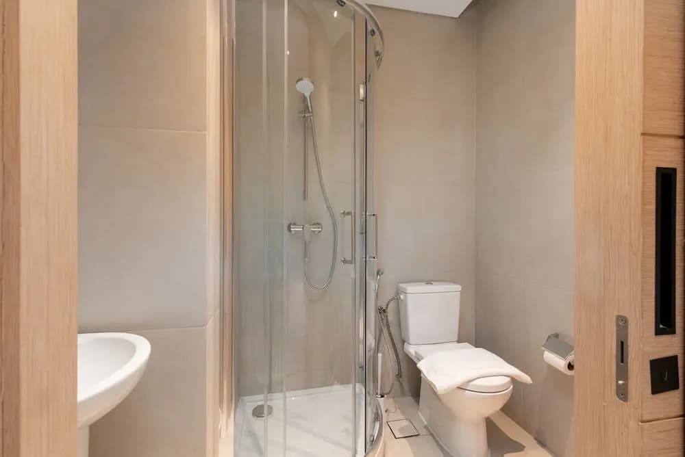 Luxe Address JBR 3BR Maid w Beach Access - photo 7