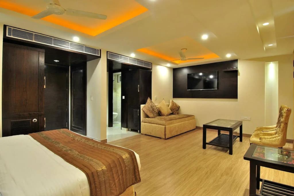 Hotel Sai Miracle - photo 7