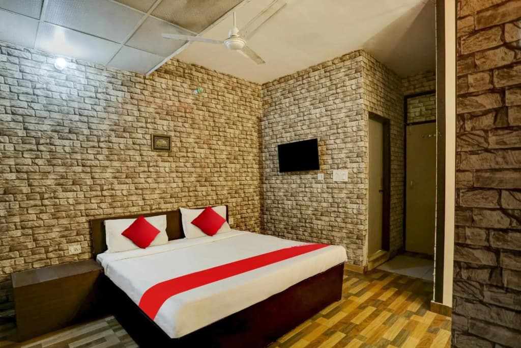 OYO Flagship 80530 Golden Home Stay - photo 2