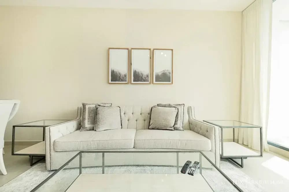 LUX Contemporary Suite View 7 - photo 3