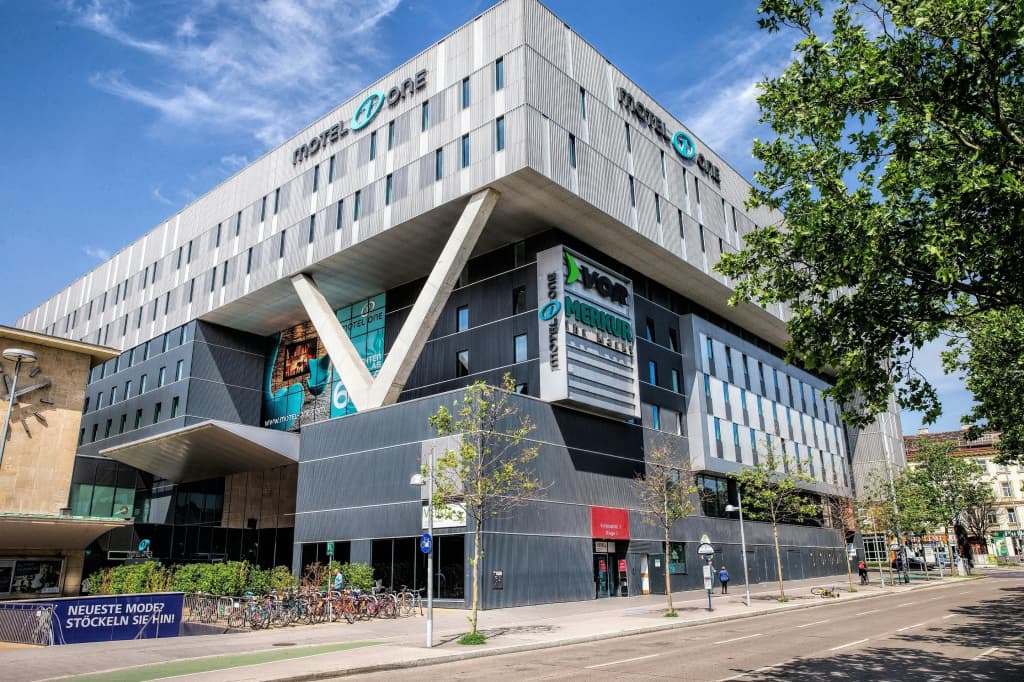 Motel One Wien-Westbahnhof - photo 1