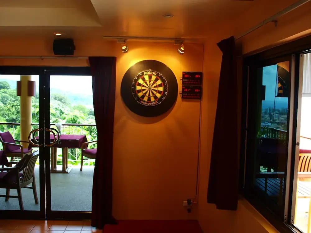 Hilltop Hotel - photo 6