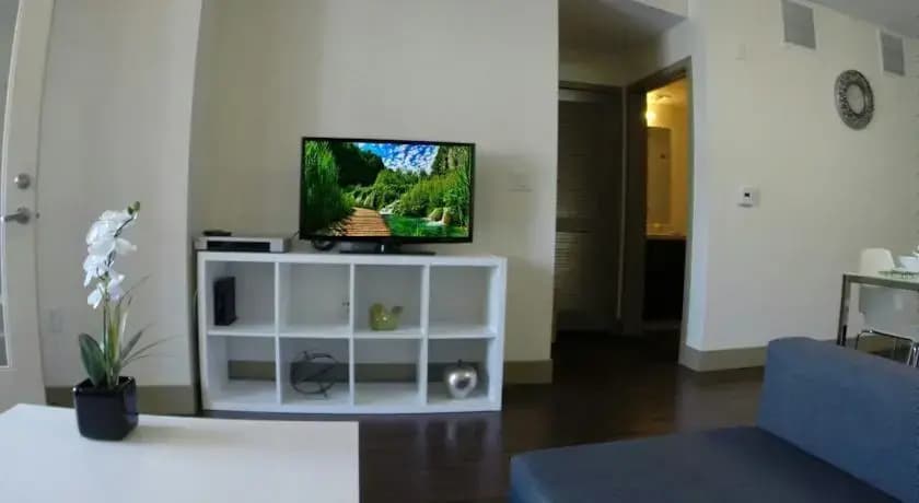 The Hollywood Suite - photo 5