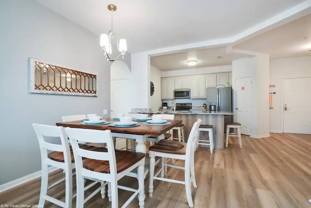 Spacious and Lovely 3BD Unit With Balcony, Close to the Convention Center #3vc309 - photo 23